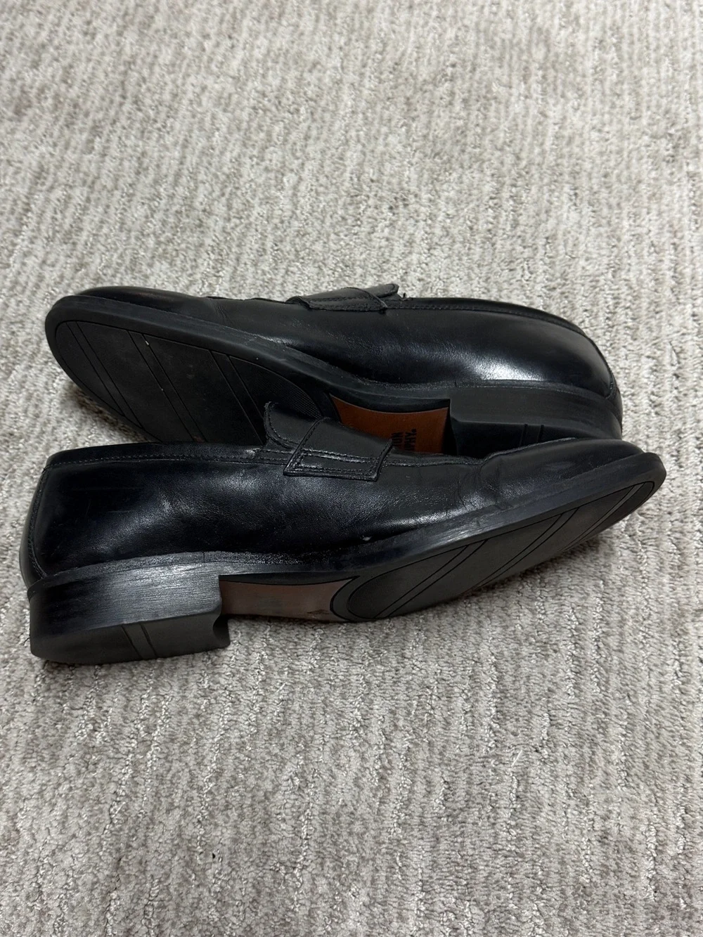 Johnston & Murphy Black Sheepskin Leather Penny Loafers Size 9.5M